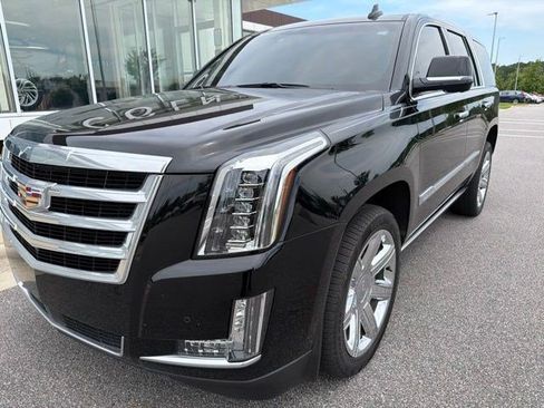 Used 2016 Cadillac Escalade Premium AWD/4WD image 10