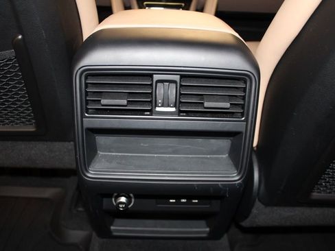 Certified 2024 Porsche Cayenne image 30