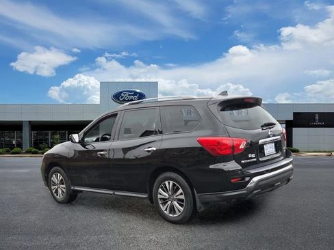 Used 2019 Nissan Pathfinder SV AWD/4WD image 3