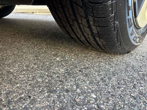 Used 2018 Toyota Prius Prime Premium w/ Carpet Mat Package image 6