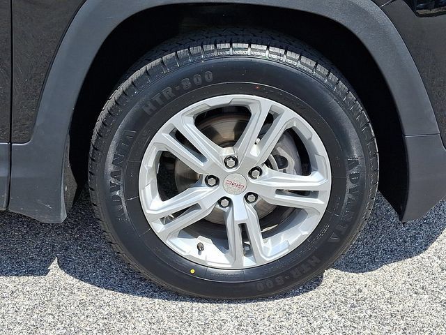 Used 2023 GMC Terrain SLE AWD/4WD image 11