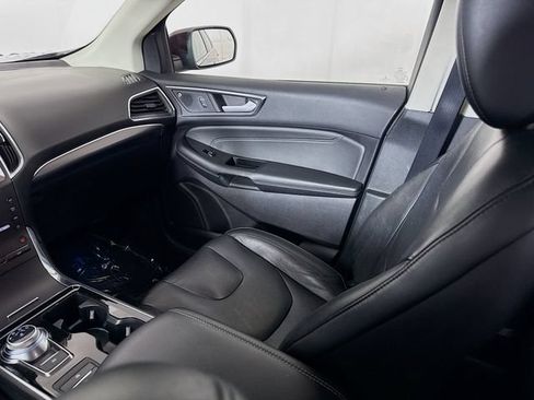 Used 2020 Ford Edge Titanium AWD/4WD image 24