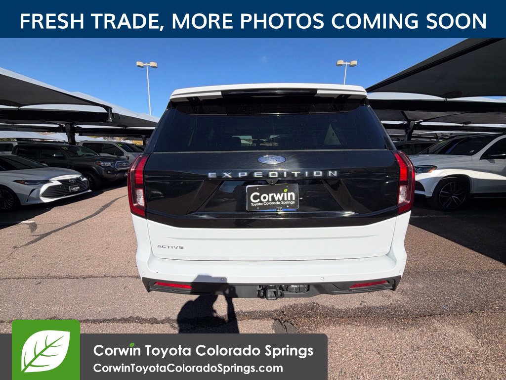 Used 2025 Ford Expedition Active AWD/4WD image 7