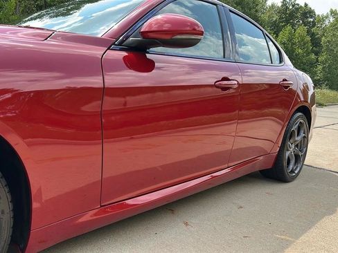 Used 2019 Alfa Romeo Giulia Ti Sport w/ Quick Order Package 22S Sport AWD/4WD image 14