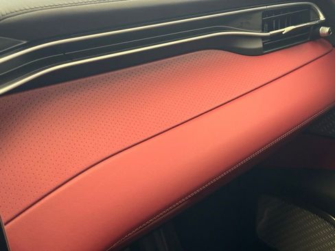 Used 2024 Maserati Grecale Trofeo image 35