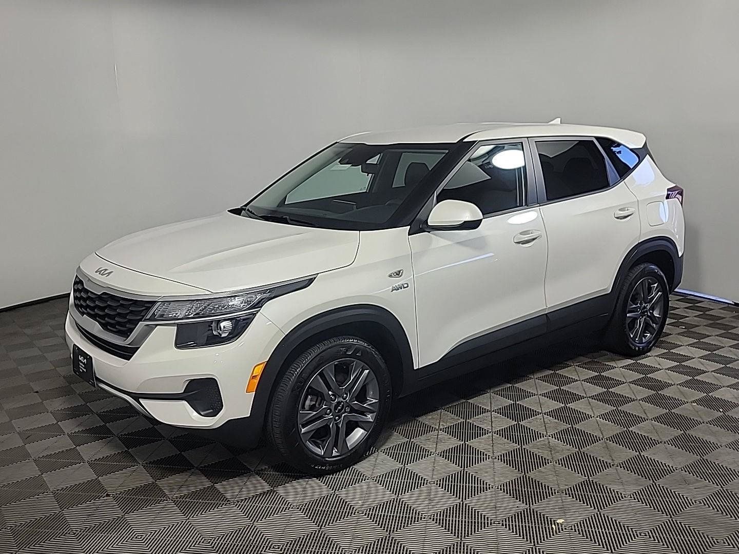 Certified 2023 Kia Seltos LX AWD/4WD image 11