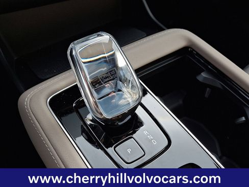 New 2026 Volvo XC90 B6 Plus w/ Protection Package Premier image 9