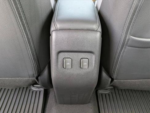 Used 2023 Nissan Kicks SR w/ SR Premium Package FWD image 20