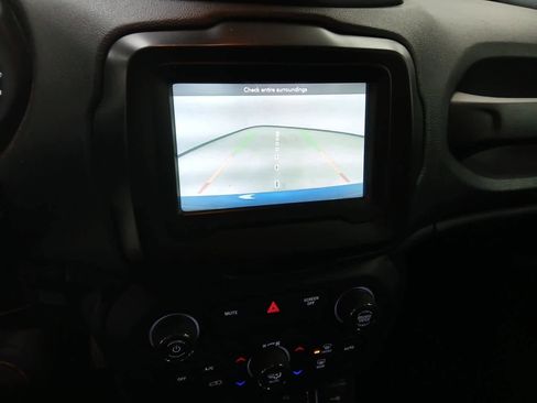 Used 2020 Jeep Renegade Altitude image 9