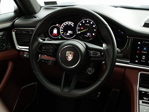 Certified 2023 Porsche Panamera 4S image 28