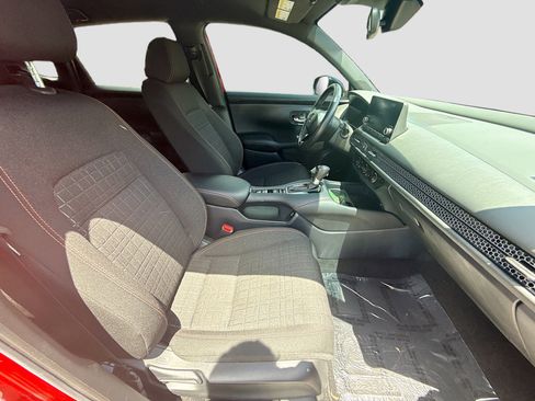 Certified 2024 Honda HR-V Sport image 30