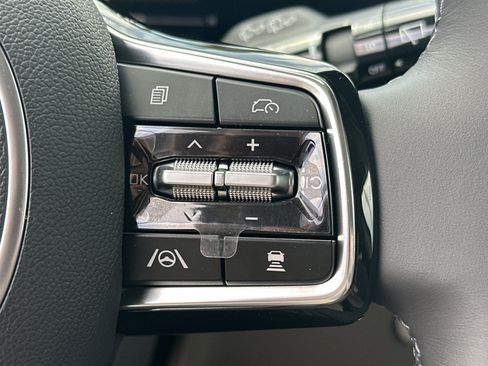New 2026 Kia Carnival EX FWD image 18