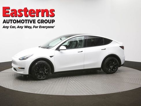 Used 2022 Tesla Model Y Long Range image 53