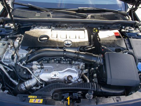 Used 2023 Mercedes-Benz CLA 250 image 35