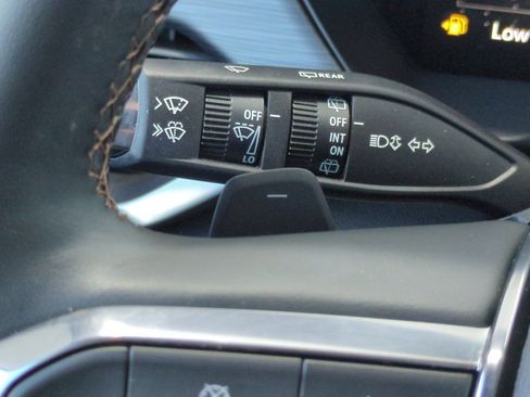 Used 2024 GMC Acadia AT4 w/ Luxury Package AWD/4WD image 37