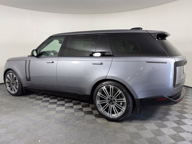 New 2026 Land Rover Range Rover Long Wheelbase SE AWD/4WD image 4