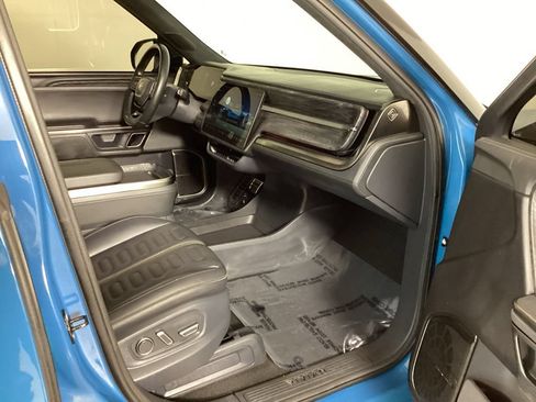Used 2022 Rivian R1T Launch Edition AWD/4WD image 33