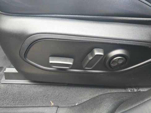 Used 2022 Jeep Grand Cherokee Limited image 16