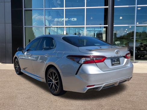 Used 2023 Toyota Camry SE image 7