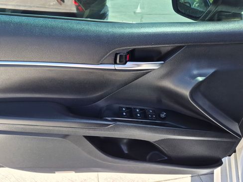 Used 2019 Toyota Camry LE FWD image 13