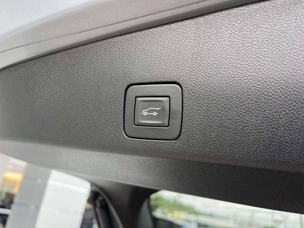 Certified 2023 Buick Encore GX Essence w/ Experience Buick Package FWD image 18