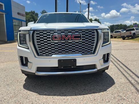 Used 2021 GMC Yukon Denali w/ Denali Premium Package RWD image 22