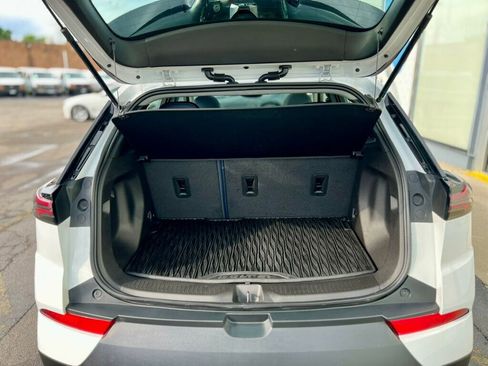 Used 2022 Chevrolet Bolt EUV Premier w/ Sun & Sound Package image 7