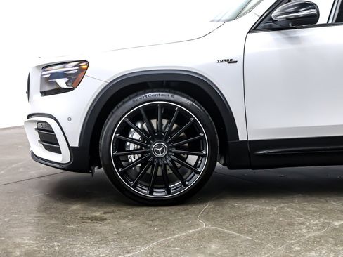 Used 2025 Mercedes-Benz GLB 35 AMG 4MATIC image 11