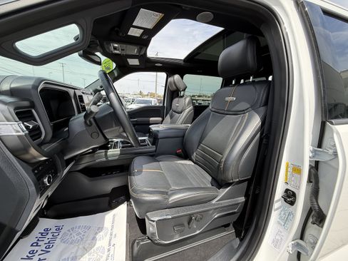 Used 2024 Ford F450 Platinum w/ FX4 Off-Road Package AWD/4WD image 17