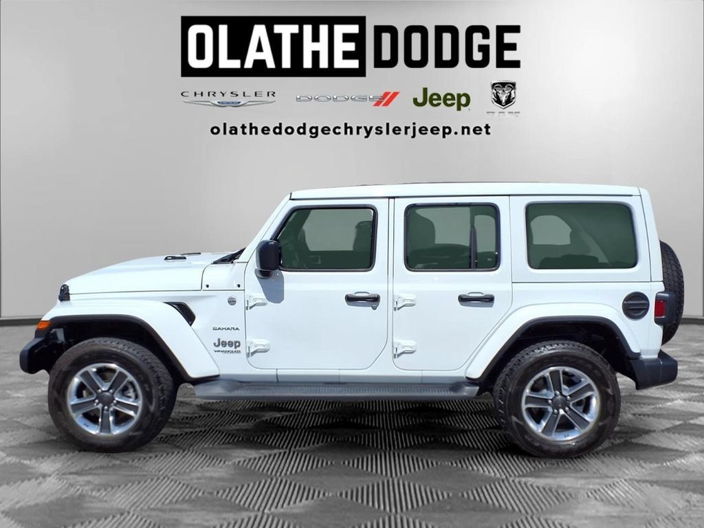 Used 2022 Jeep Wrangler Unlimited Sahara w/ Cold Weather Group AWD/4WD image 25