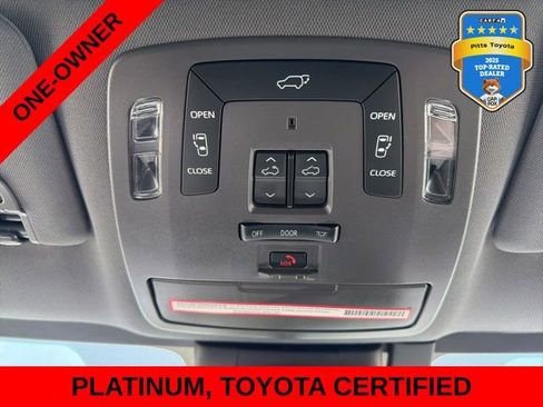 Certified 2024 Toyota Sienna Platinum FWD image 22