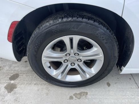 Used 2023 Dodge Charger SXT image 11