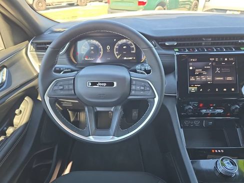 New 2026 Jeep Grand Cherokee L 2WD image 10