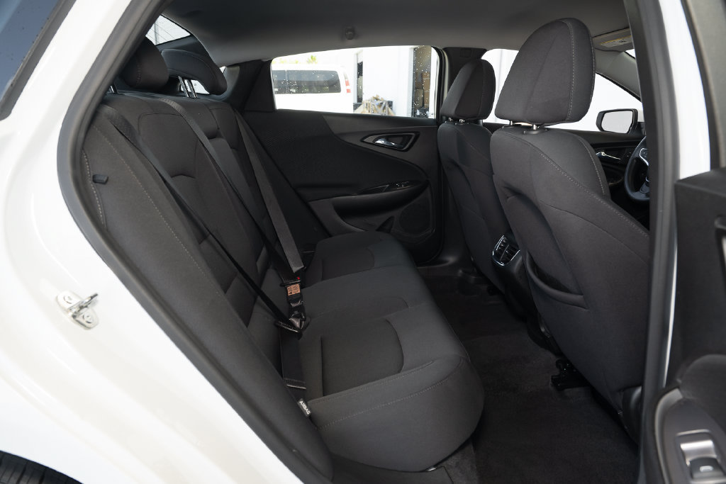 Used 2023 Chevrolet Malibu LT FWD image 39