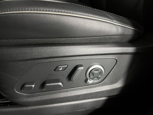 Used 2025 Hyundai Palisade Calligraphy image 25