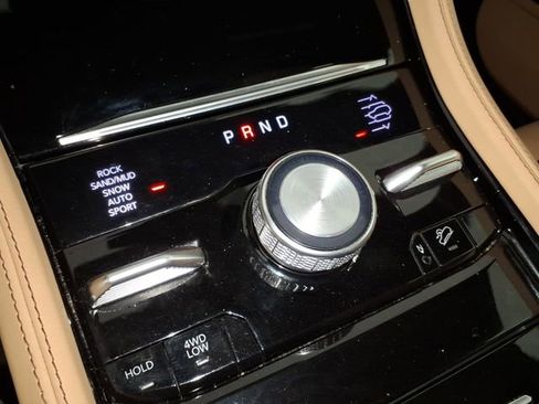Used 2024 Jeep Grand Cherokee L Summit AWD/4WD image 27