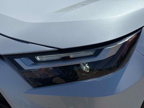 Used 2025 Toyota RAV4 XLE Premium image 9