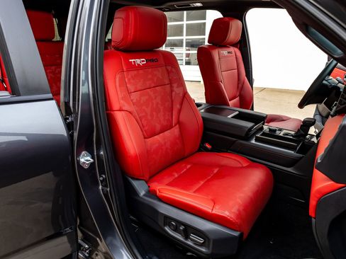 Used 2025 Toyota Sequoia TRD Pro AWD/4WD image 29