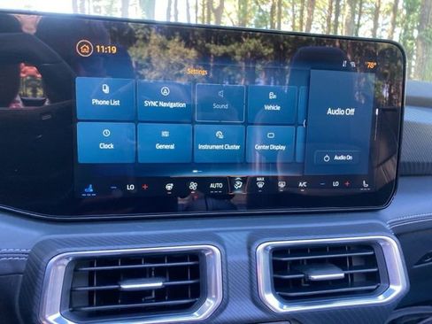 Used 2025 Ford Mustang GT Premium image 30