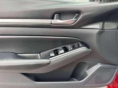 Certified 2025 Nissan Altima 2.5 SL image 16