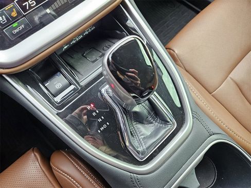 Used 2024 Subaru Outback Touring image 17