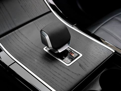 Used 2024 Land Rover Range Rover Evoque S image 29