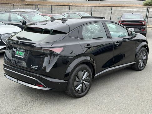 Used 2024 Nissan Ariya AWD image 5