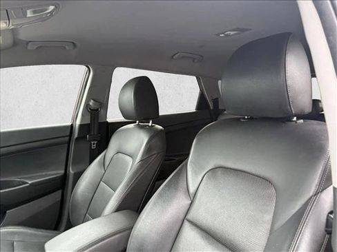 Used 2019 Hyundai Tucson Limited w/ Cargo Package FWD image 12