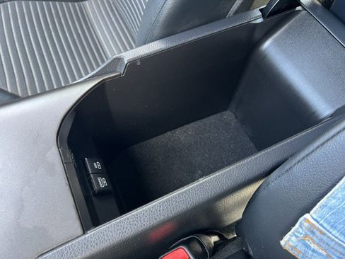 Used 2023 Toyota Camry SE image 33