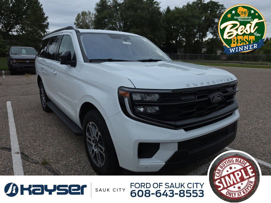Used 2025 Ford Expedition Active AWD/4WD image 1