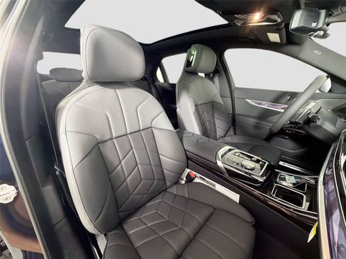 New 2026 BMW 750e xDrive w/ Premium Package AWD/4WD image 25