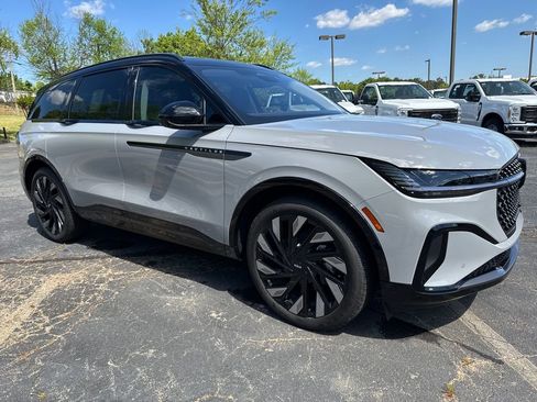 New 2026 Lincoln Nautilus Reserve image 1