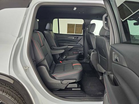 Used 2026 Chevrolet Traverse RS w/ LPO, Floor Liner Package FWD image 12