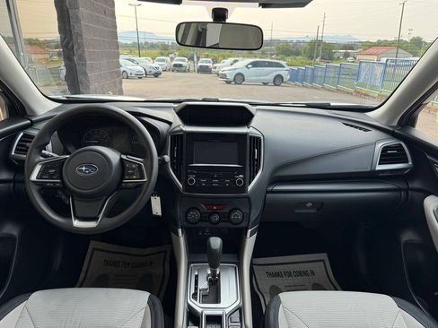 Used 2022 Subaru Forester AWD/4WD image 7
